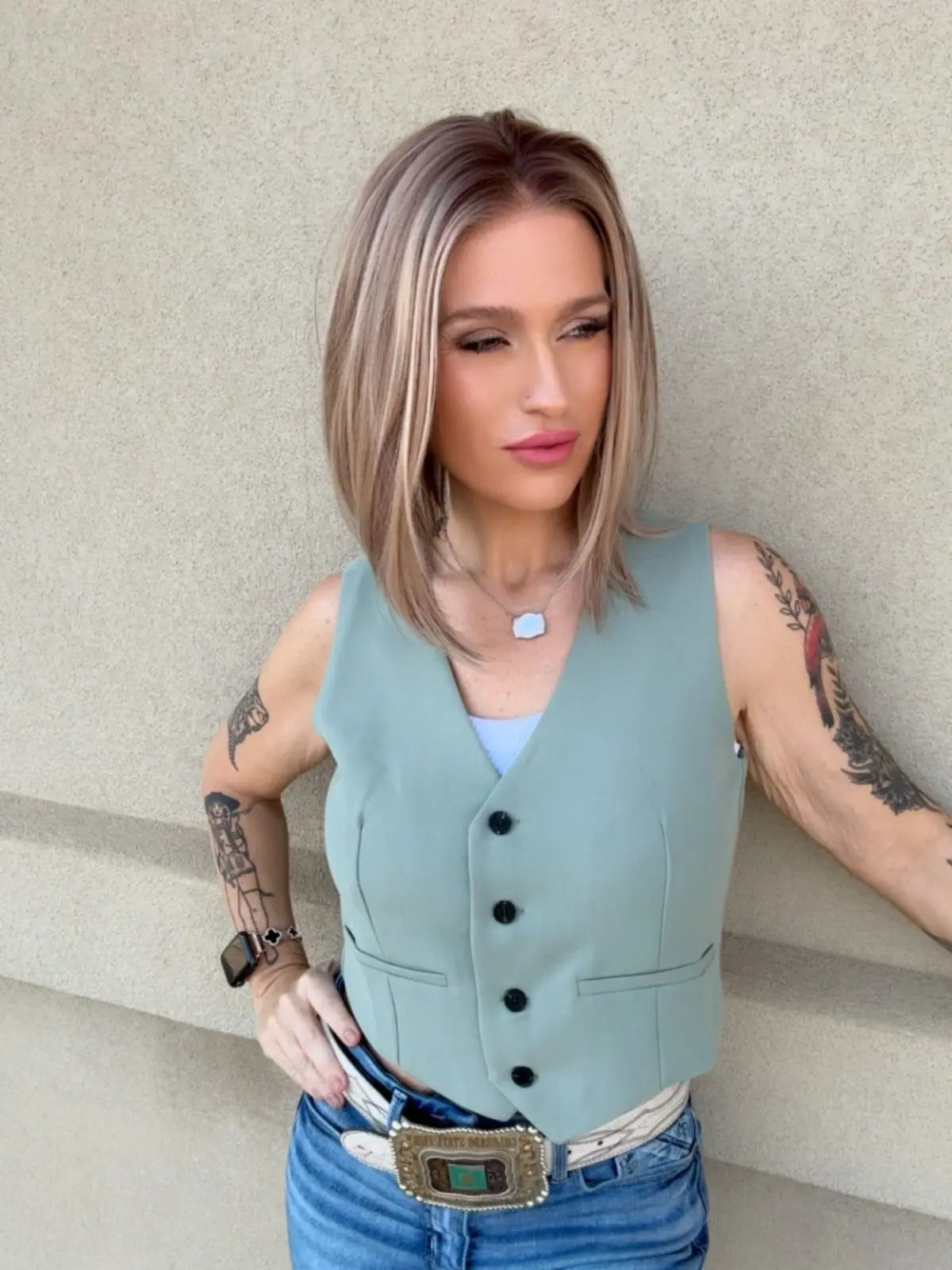 Caris by AISOM 12" Short Bob Lace Front Wig - Sugar Maple