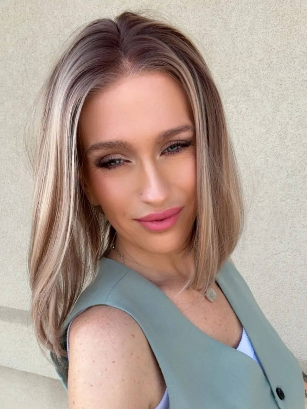 Caris by AISOM 12" Short Bob Lace Front Wig - Sugar Maple